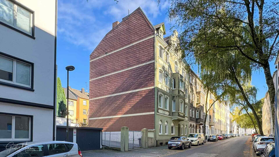 Immobilienmakler Bochum Gerdt Menne MehrFamilienHaus kaufen in Bochum Hamme hier 0a Ansicht Strasse